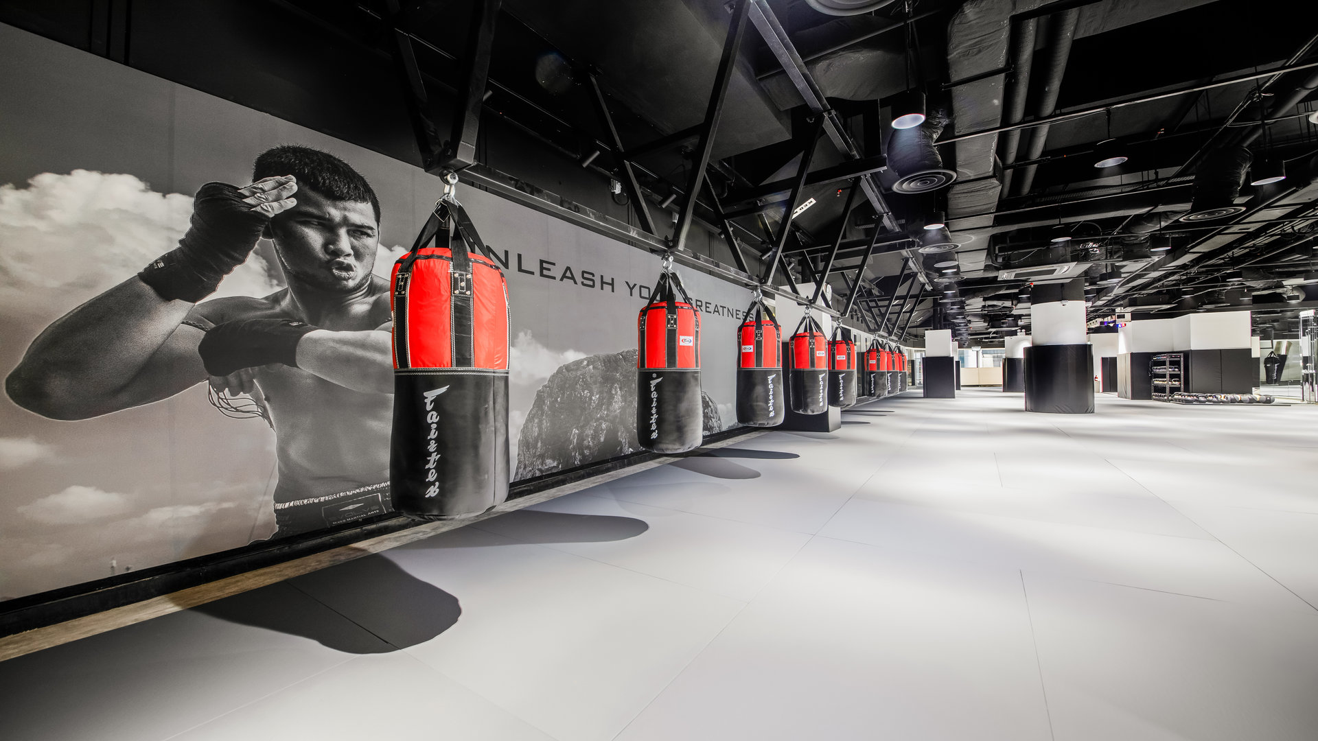 What I Learnt From Training With A Muay Thai World Champion